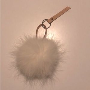 SCOUT&CATALOGUE Recycled fox fur/leather keychain